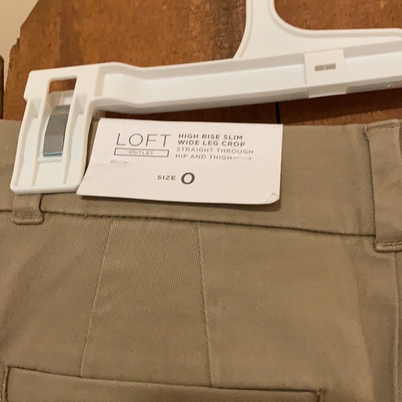 Loft Outlet High Rise Slim Wide Leg Crop Kahaki Pant. - Picture 2 of 3